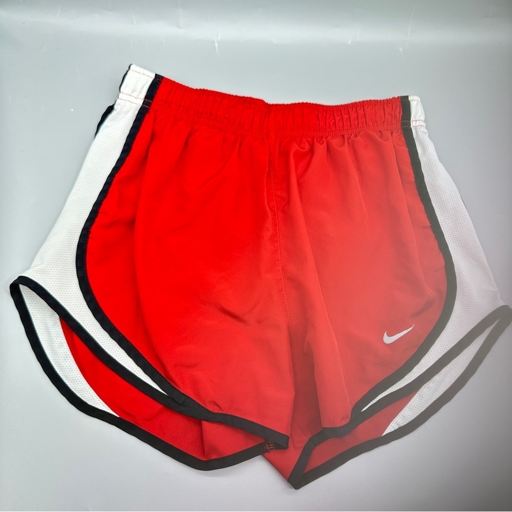 👉 Nike Dri-FIT Women’s Running Shorts – Red/White/Black Trim – Size S